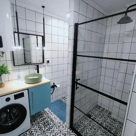 Apartment Lol *