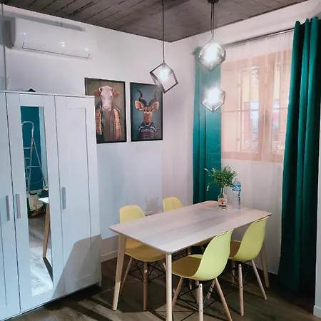 Apartment Lol *